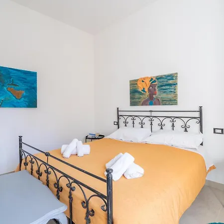 Theatron Apartment Syracuse